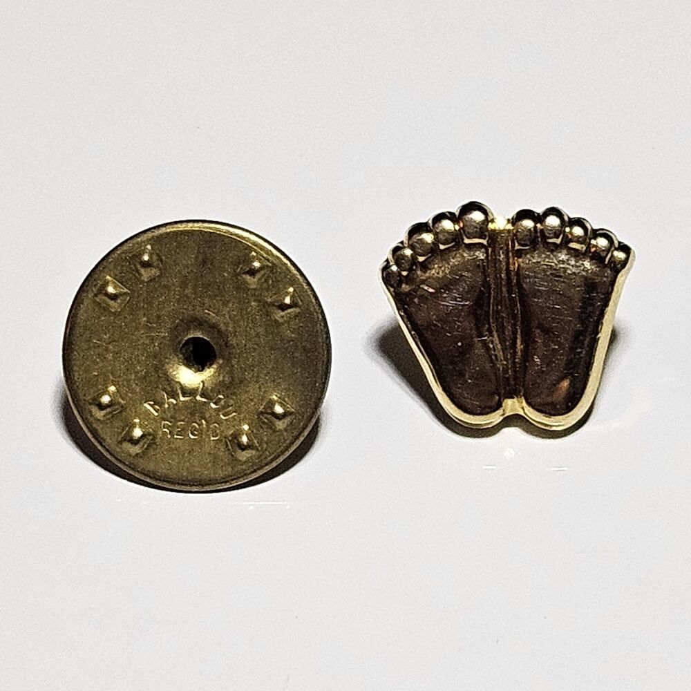 Vintage Dainty Baby Feet Lapel Hat Pin Gold Tone